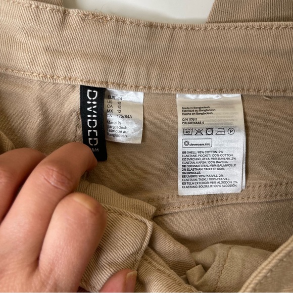 H&M Mom Loose Fit Twill Pants|Beige,size 12| - Picture 6 of 9